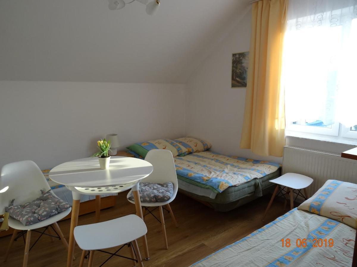 Pokoje Goscinne Olka Swarzewo Exterior foto